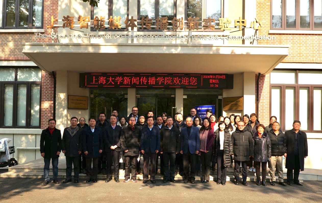 合影.jpg 合影.jpg