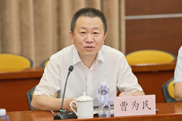 19、曹为民 主持_副本.jpg