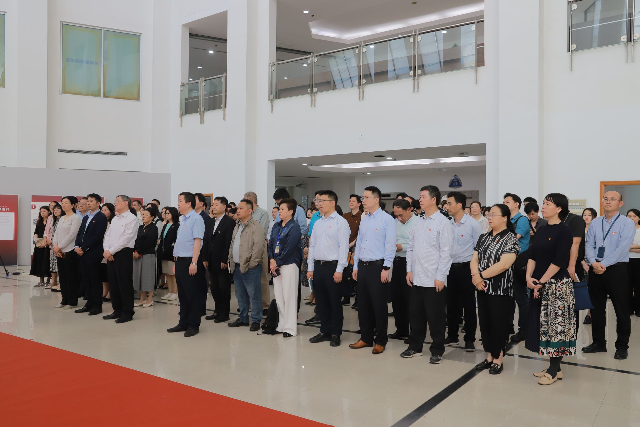 3观众合照.jpg 3观众合照.jpg